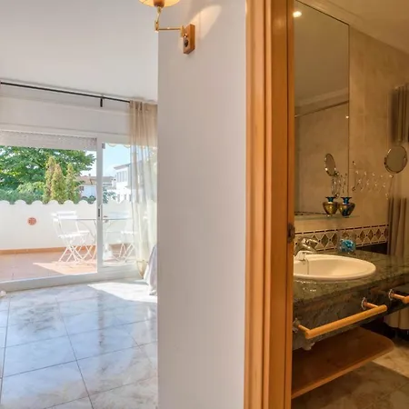 Placa De La Sardana Casa Acollidora Per 8 Persones A 5 Minuts De La Platja Gran I Del Centre De