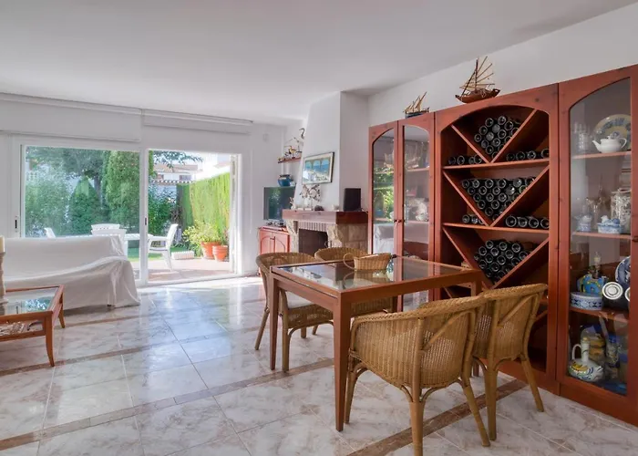 Placa De La Sardana Casa Acollidora Per 8 Persones A 5 Minuts De La Platja Gran I Del Centre De * 普拉加德阿罗