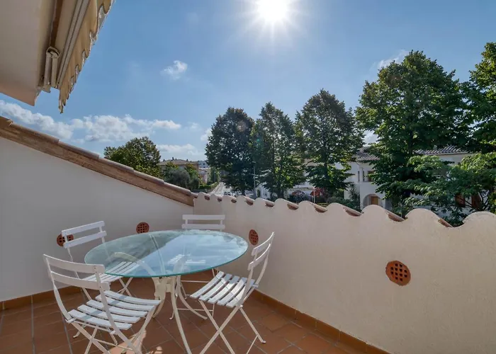 Placa De La Sardana Casa Acollidora Per 8 Persones A 5 Minuts De La Platja Gran I Del Centre De * 普拉加德阿罗