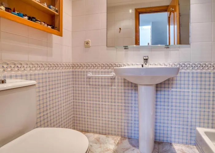 Casa Acollidora: Beachside Comfort For 8 Near Center Platja d'Aro