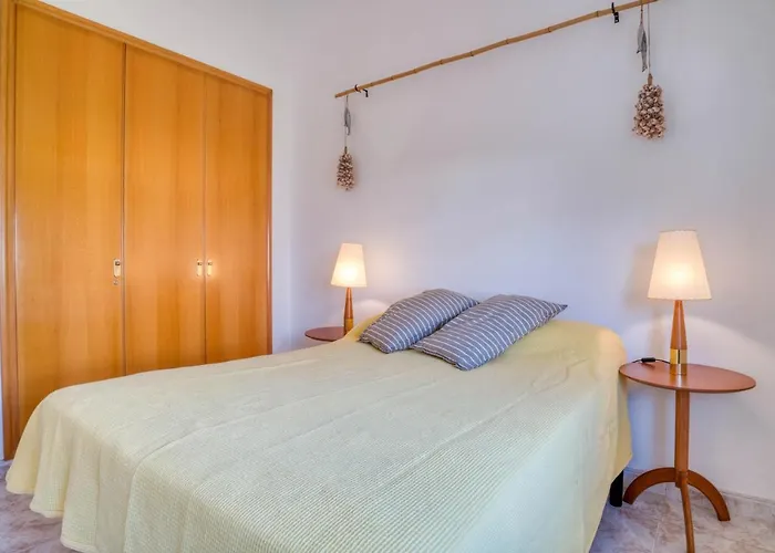 Placa De La Sardana Casa Acollidora Per 8 Persones A 5 Minuts De La Platja Gran I Del Centre De