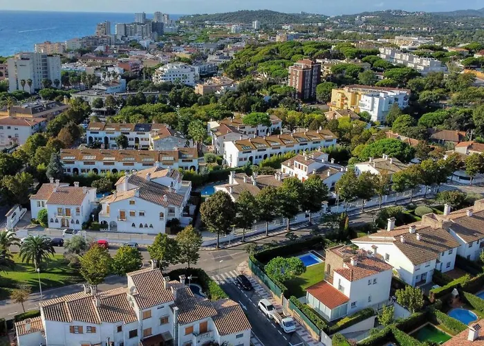 Placa De La Sardana Casa Acollidora Per 8 Persones A 5 Minuts De La Platja Gran I Del Centre De