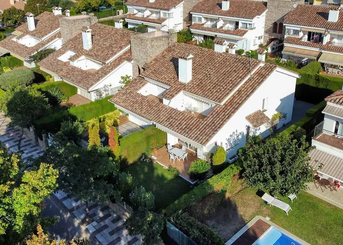 Placa De La Sardana Casa Acollidora Per 8 Persones A 5 Minuts De La Platja Gran I Del Centre De Villa *