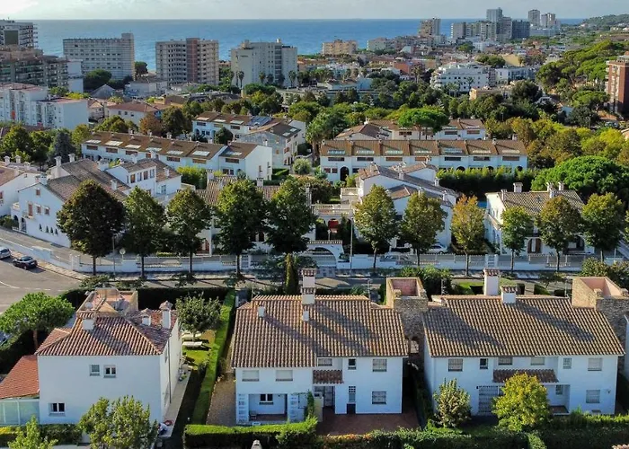 Placa De La Sardana Casa Acollidora Per 8 Persones A 5 Minuts De La Platja Gran I Del Centre De Vila Platja d'Aro